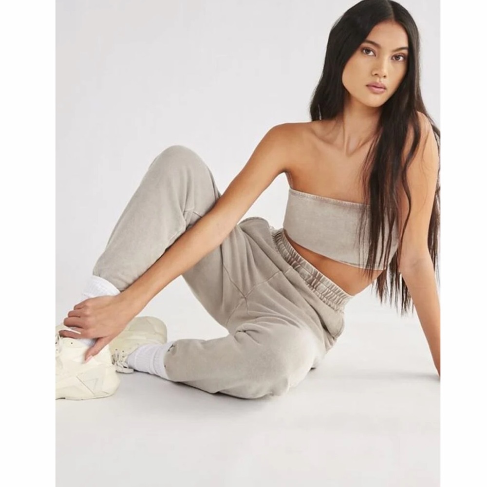 Oil Wash Smocked Joggers